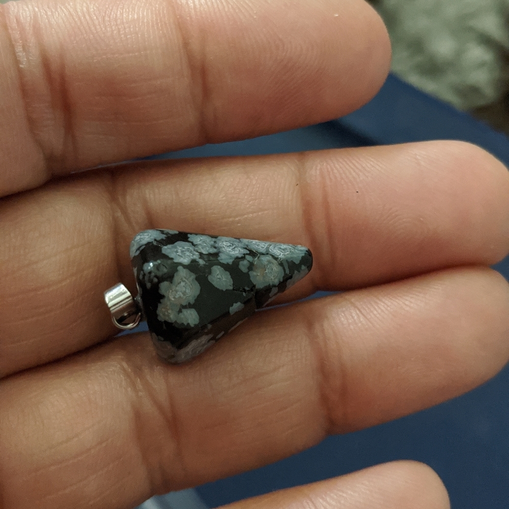 💝 Natural Stone Crystal Pendulum - black & white - Picture 2 of 3